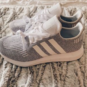 ADIDAS SWIFT SNEAKER BRAND NEW WITH TAGS SIZE 71/2